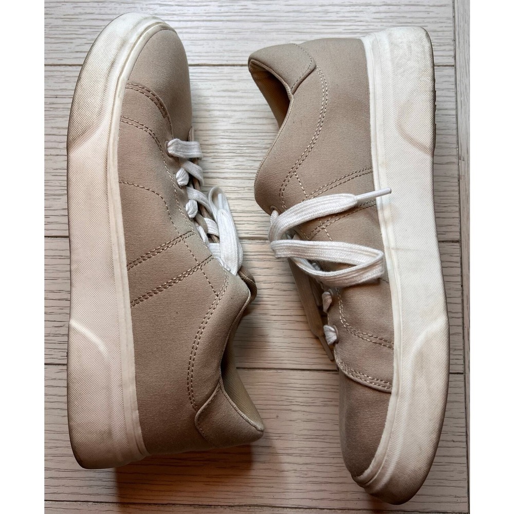 Mad Love khaki tan platform sneaker tennis shoes. Lace up. Casual & comfortable